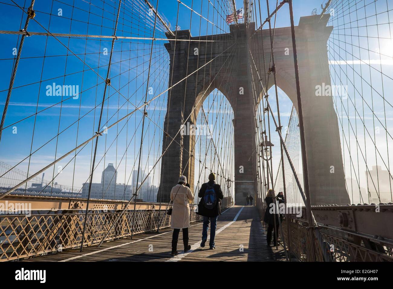 New york winter bridge hi-res stock photography and images - Alamy