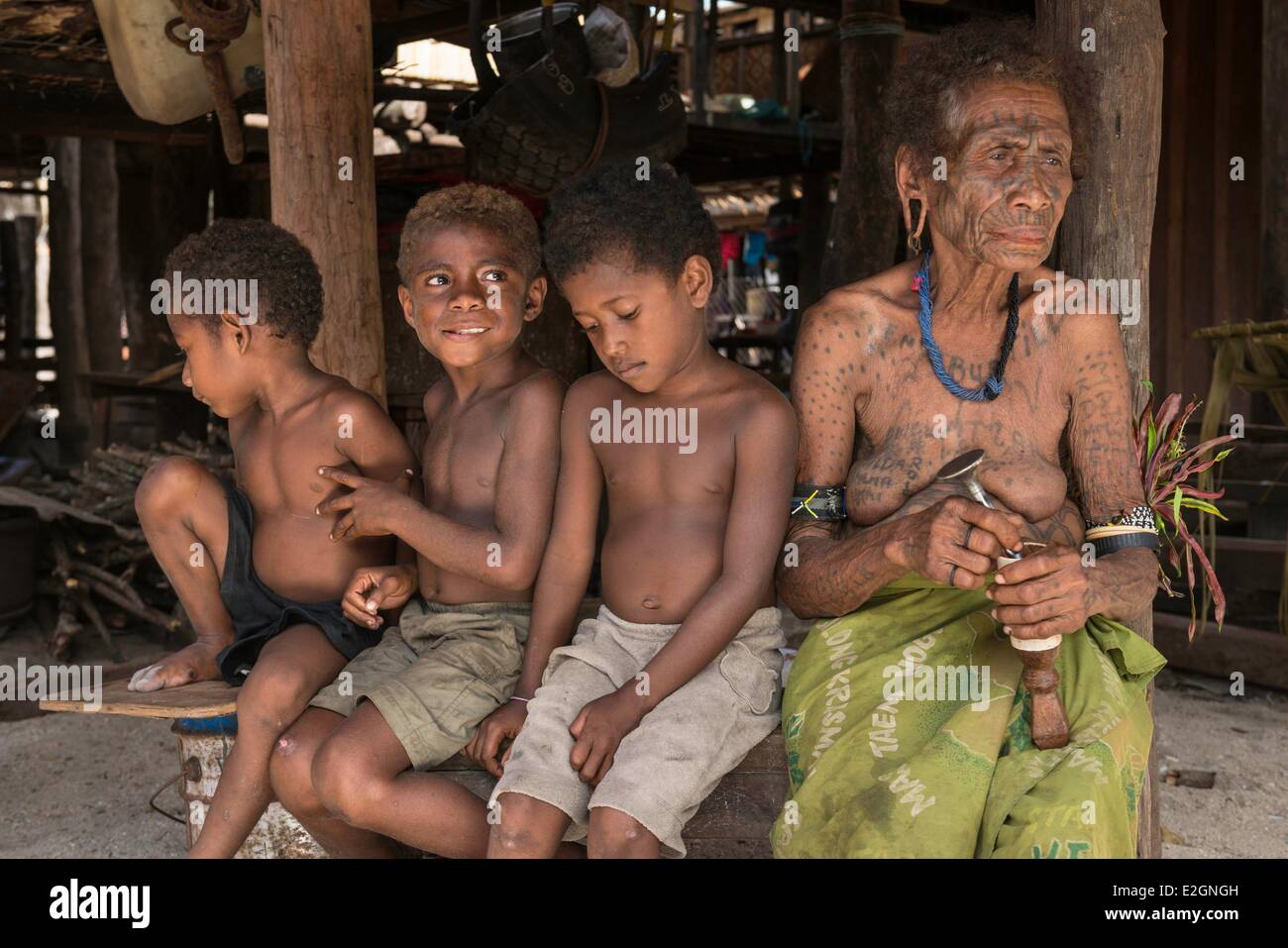 Papua New Guinea New Britain island West New Britain province Talasea district Kimbe area Kapo island Anthonia Mondo with traditional tatoo Stock Photo