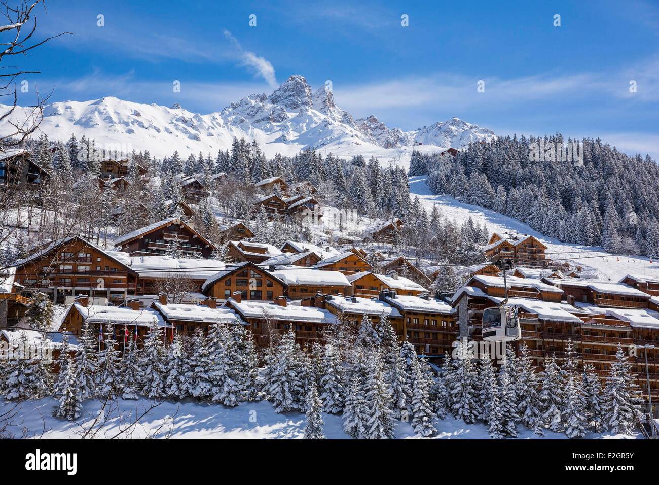 France Savoie Tarentaise valley Meribel les Allues view on Dent de Burgin or Croix de Verdon (2739m) Meribel is one of largest ski resort village in France in heart of Les Trois Vallees (The Three Valleys) one of biggest ski areas in world (600km of marke Stock Photo