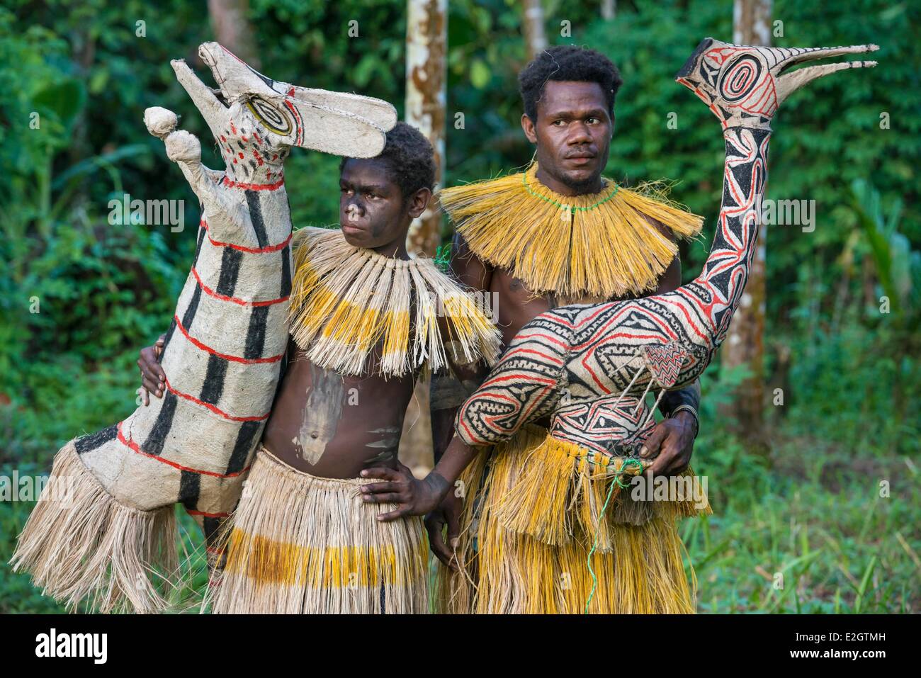 Baining tribe hi-res stock photography and images - Alamy