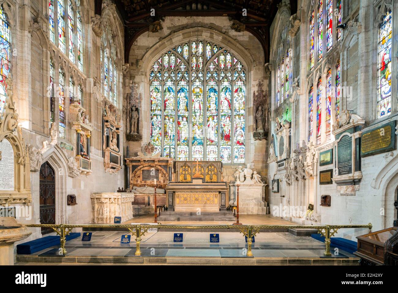 United Kingdom Warwickshire Stratford-upon-Avon 13th century Holy Trinity Gothic Church known for being place of baptism April 26th 1564 and burial April 25th 1616 Shakespeare chapel with tombstones William Shakespeare his wife Anne Hathaway and her daugh Stock Photo