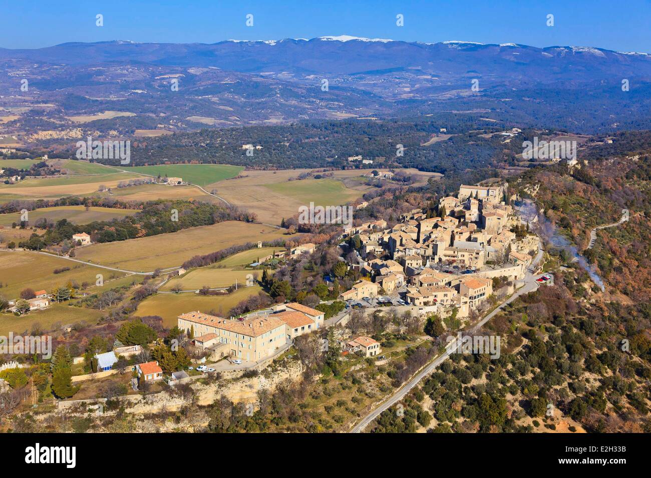 France Alpes de Haute Provence parc regional du Luberon Lurs (vue aerienne  Stock Photo - Alamy