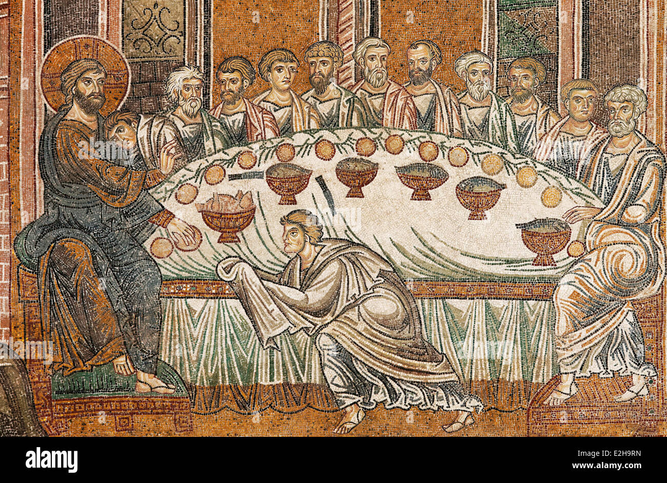 Jesus and his disciples during the Last Supper, Byzantine gold ground mosaics, Cathedral of Santa Maria Nuova Stock Photo