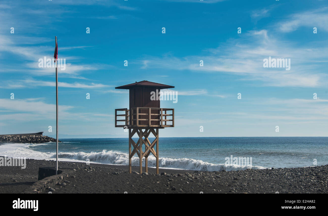 Beach watch tower hi-res stock photography and images - Page 2 - Alamy