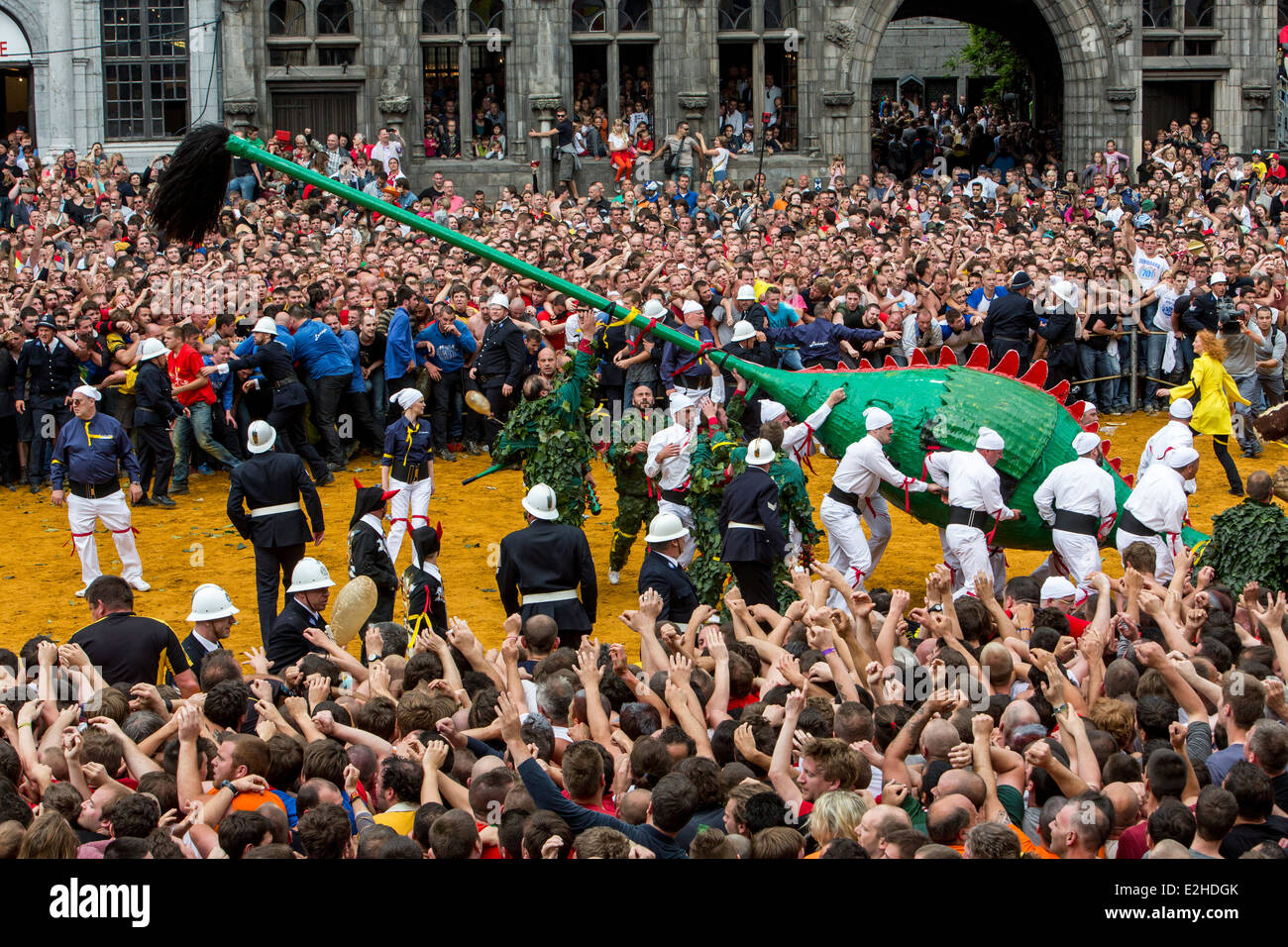 Doudou" festival in Mons, Belgium. "Lumeçon" battle of the holy St. George  with the dragon on the "Grand Place" in the old town Stock Photo - Alamy