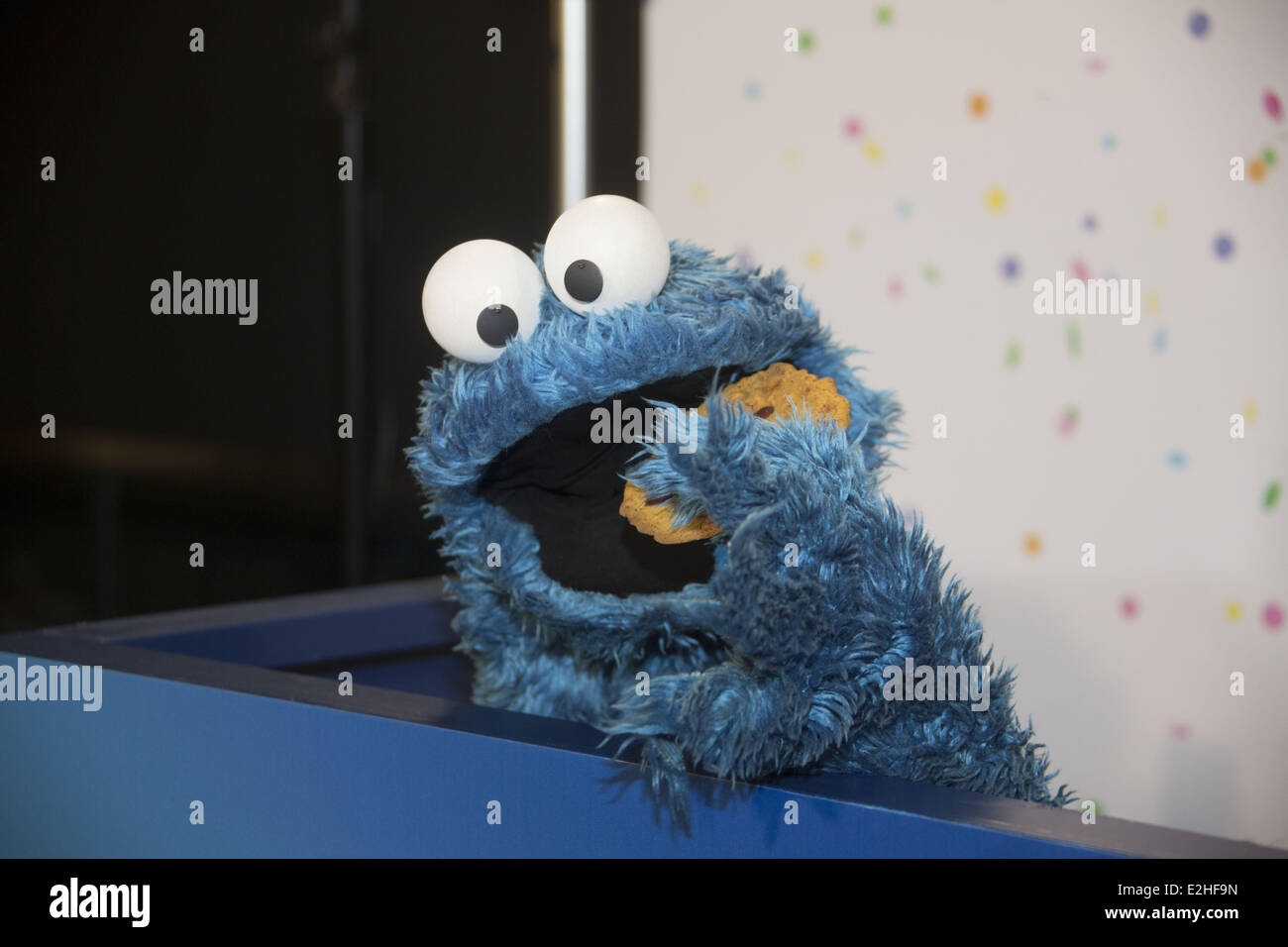 Cookie monster hi-res stock photography and images - Alamy