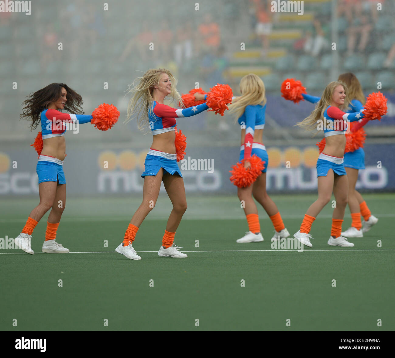 All Star Cheerleaders High Resolution Stock Photography and Images Alamy