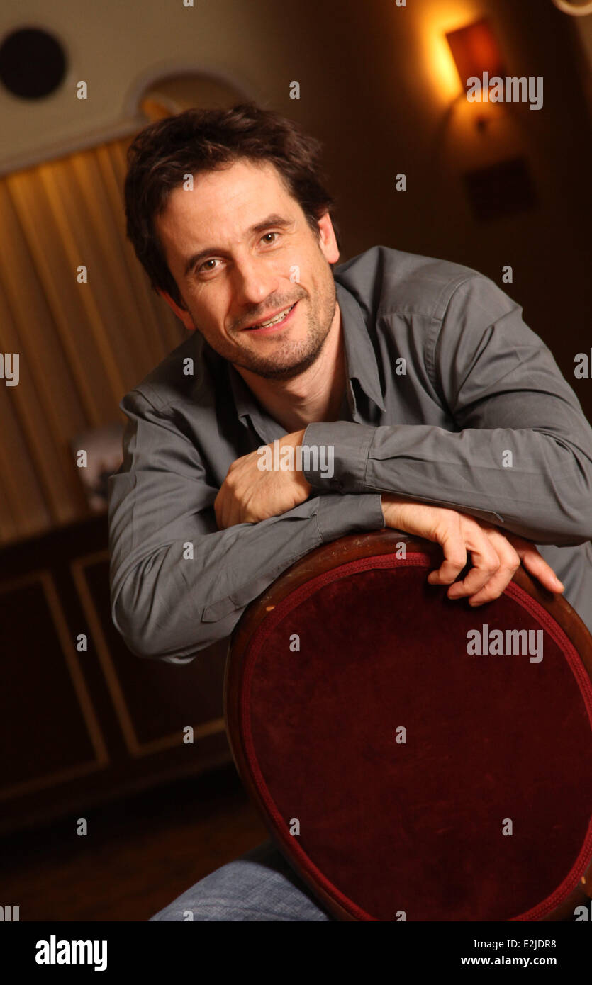 Oliver Mommsen at a portrait session at Komödie am Ku'Damm theatre where the actor is currently playing Eine Sommernacht.  Where Stock Photo