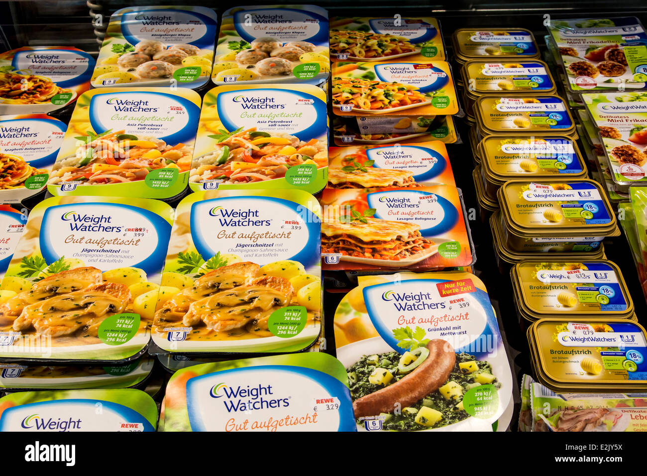 Shelf with food in a supermarket. Weight Watchers, ready to eat meals, Stock Photo