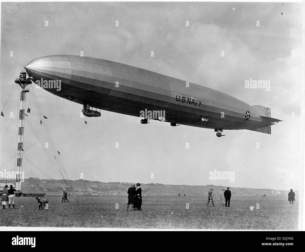 ZR-1, USS Shenandoah, at NAS San Diego, October 1924 Stock Photo - Alamy