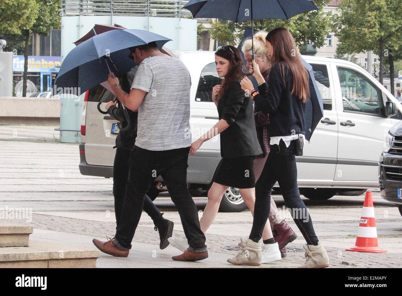 Kristen on the Set of "Sils Maria". Her new movie