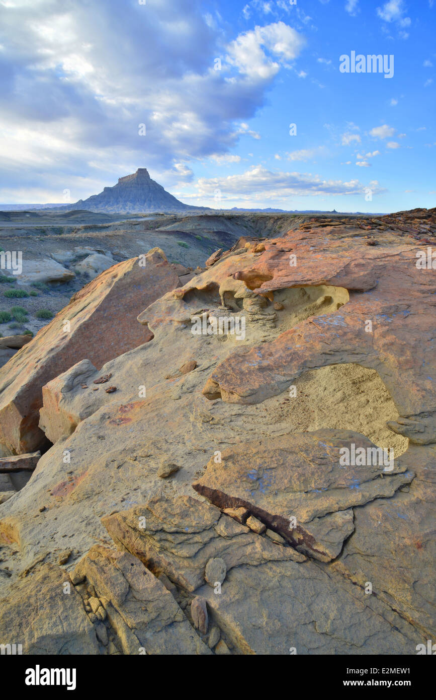 Stark desert landscape along Highway 24 between Hanksville, Utah and ...