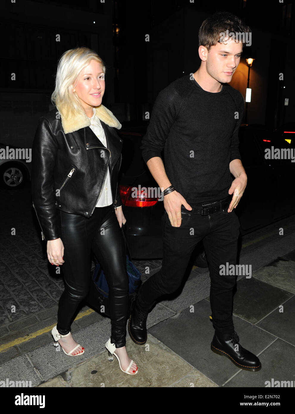 Ellie Goulding and Jeremy Irvine arrive at Zuma restaurant Featuring: Ellie  Goulding,Jeremy Irvine Where: London, England When: 09 Jan 2013 Stock Photo  - Alamy, image size:991x1390