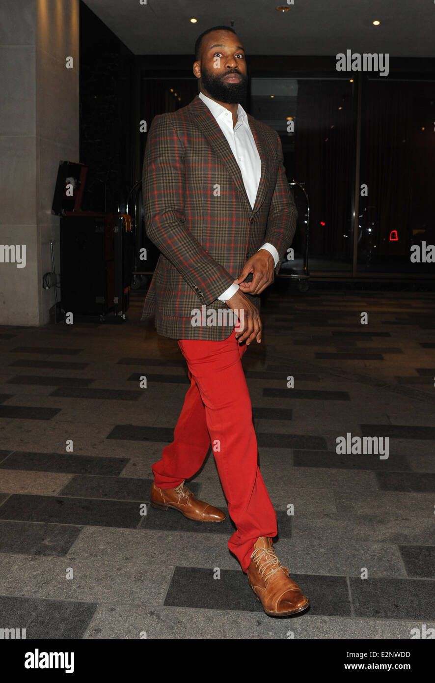 Former New York Knicks player Baron Davis outside The Four Seasons hotel  Featuring: Baron Davis Where: London, United Kingdom When: 17 Jan 2013 Stock Photo