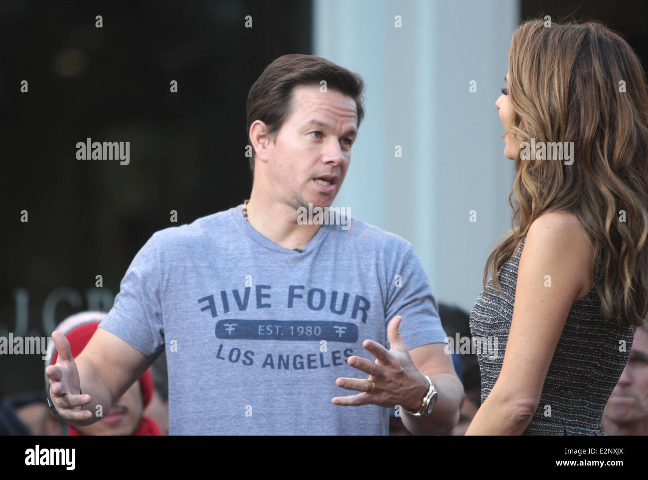 Mark Wahlberg at the Grove on EXTRA TV Show Featuring: Mark Wahlberg Where:  Los Angeles, California, United States When: 18 Jan 2013 Stock Photo - Alamy