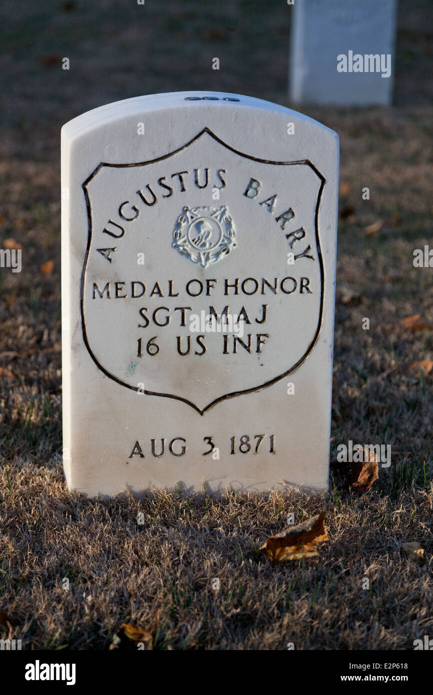 Gravestone for Medal of Honor recipient Augustus Barry, located at Cold Harbor National Cemetery in Virginia Stock Photo