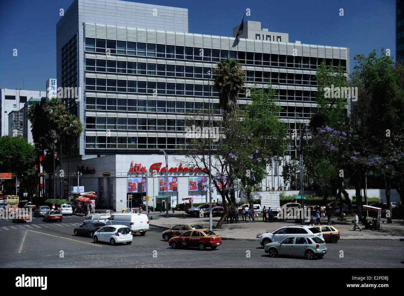 Sanborns Department Store on the Paseo de la Reforma, Mexico City ...