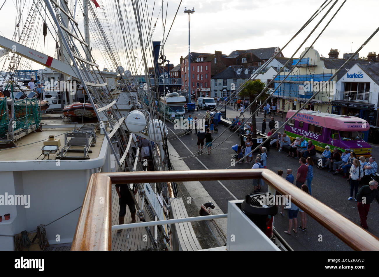 Sail training disabled poole hires stock photography and images Alamy