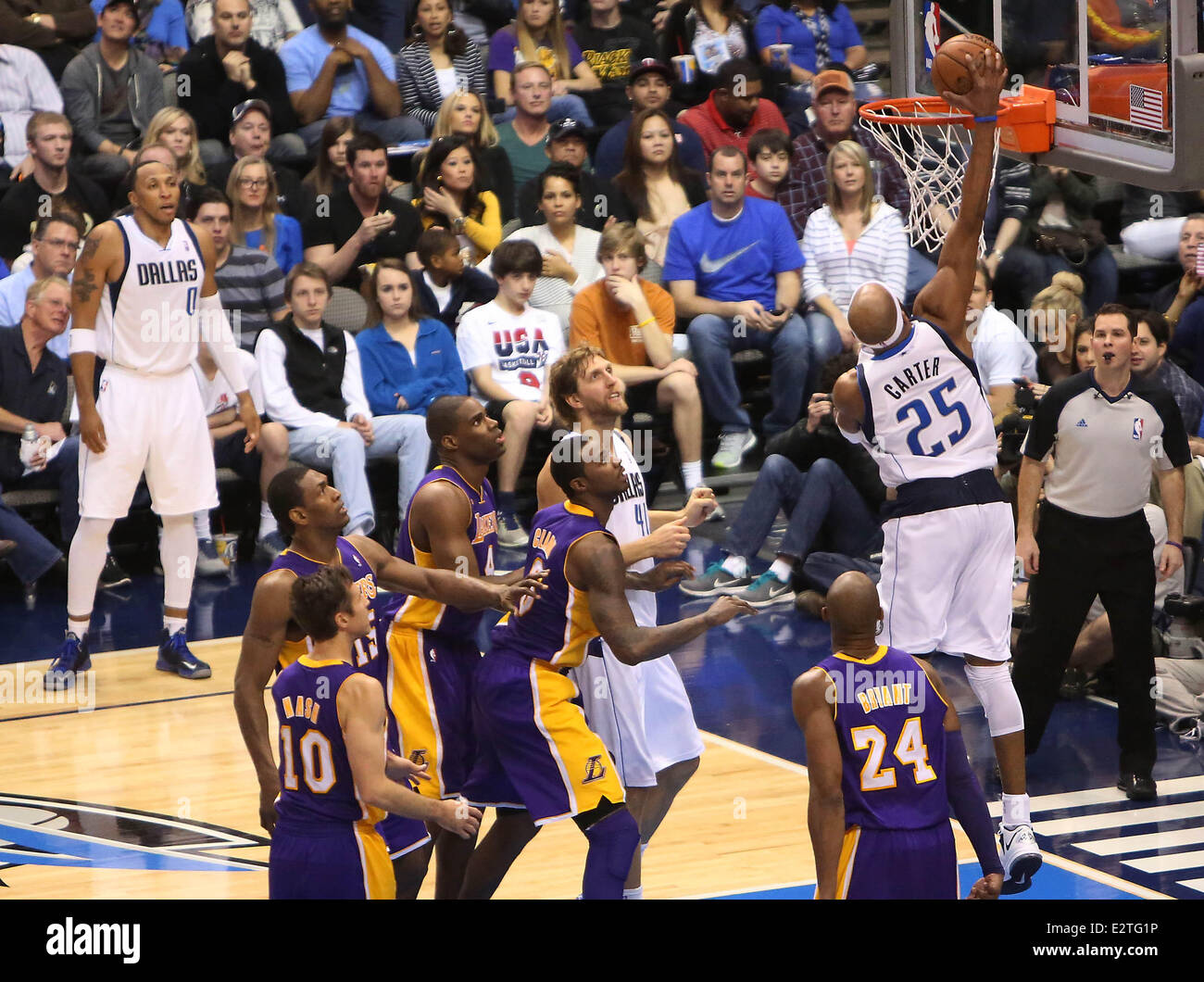 Los angeles lakers kobe slam hi-res stock photography and images - Alamy