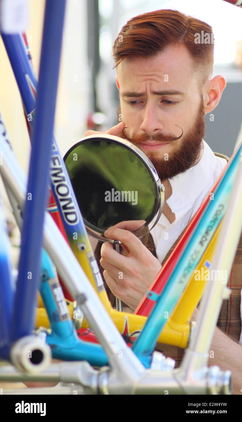 Bakewell, Derbyshire, UK. 21 June 2014. Former circus performer, Maxim