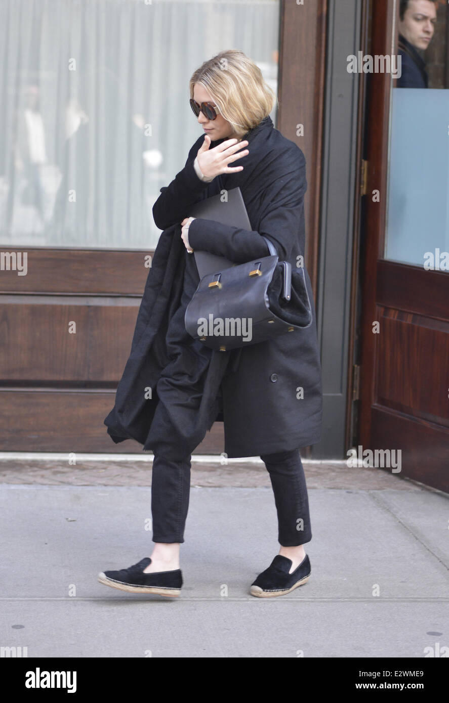Mary-Kate and Ashley Olsen seen departing their hotel in SoHo Featuring: Ashley  Olsen Where: New York City, New York , United States When: 13 Mar 2013  Stock Photo - Alamy