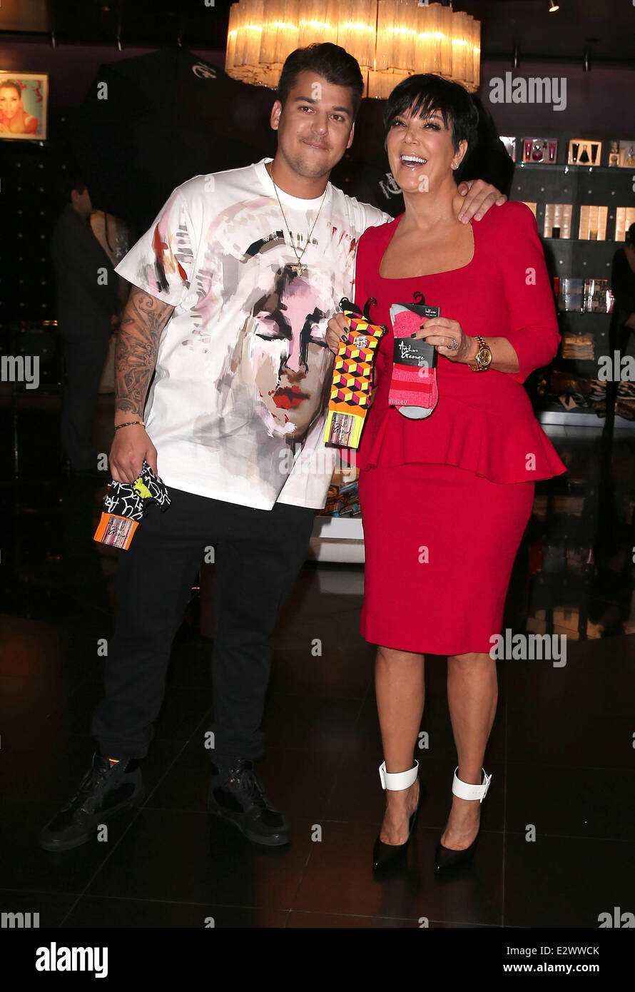 Rob Kardashian and his mother promote &lsquo;Arthur George by Robert