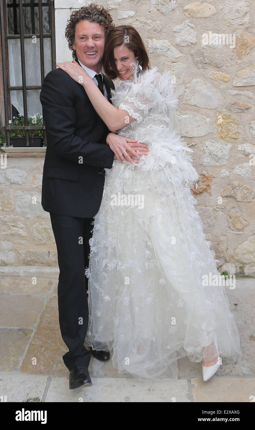 Anna Mouglalis and Vincent Rea on their Wedding Day in Saint Paul de Vence  Featuring: Anna Mouglalis,Vincent Rea Where: Saint Paul de Vence, France When: 22 Mar 2013 Stock Photo