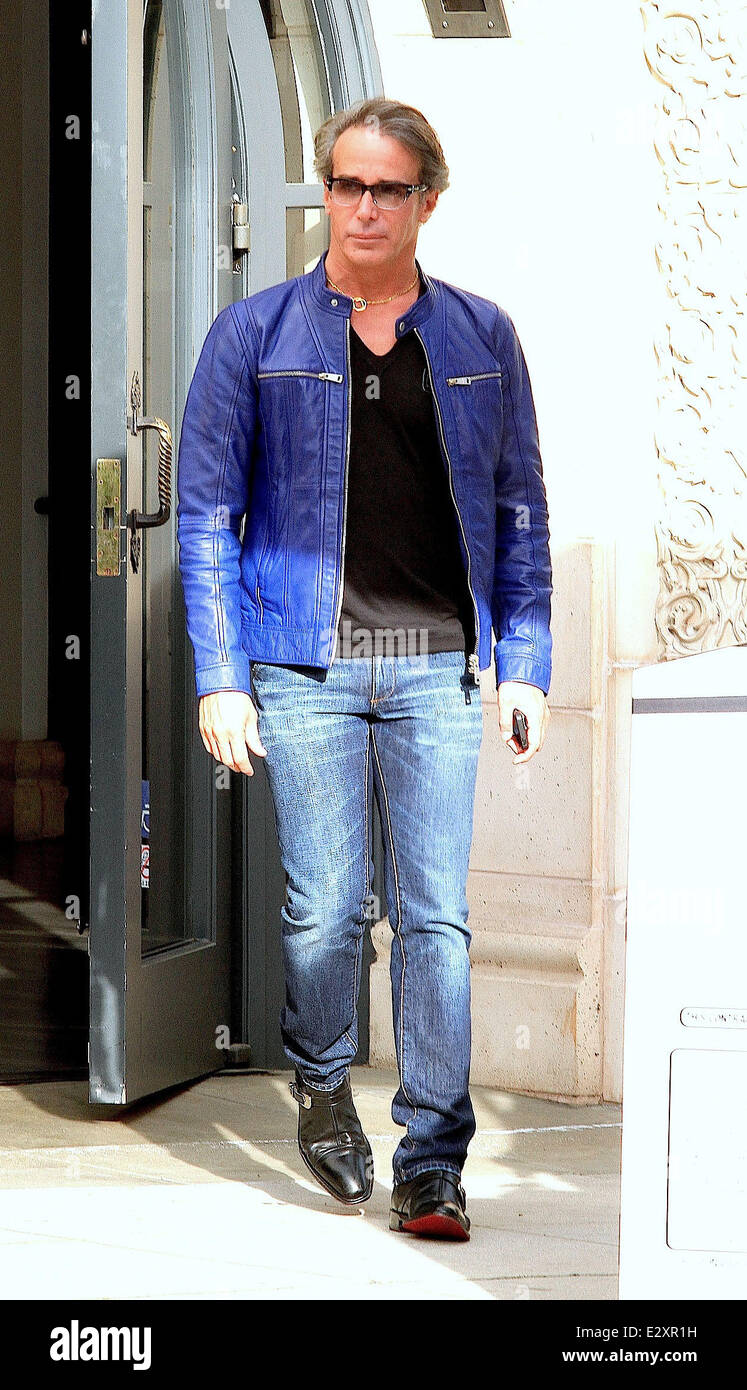 Lloyd Klein spotted on Brighton Way in Beverly Hills Featuring: Lloyd ...