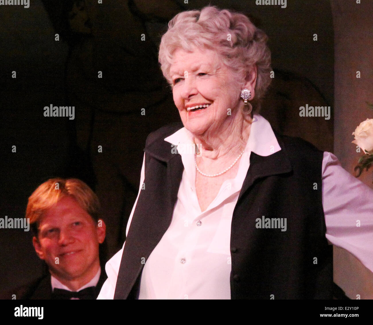 Elaine stritch singing hi-res stock photography and images - Alamy