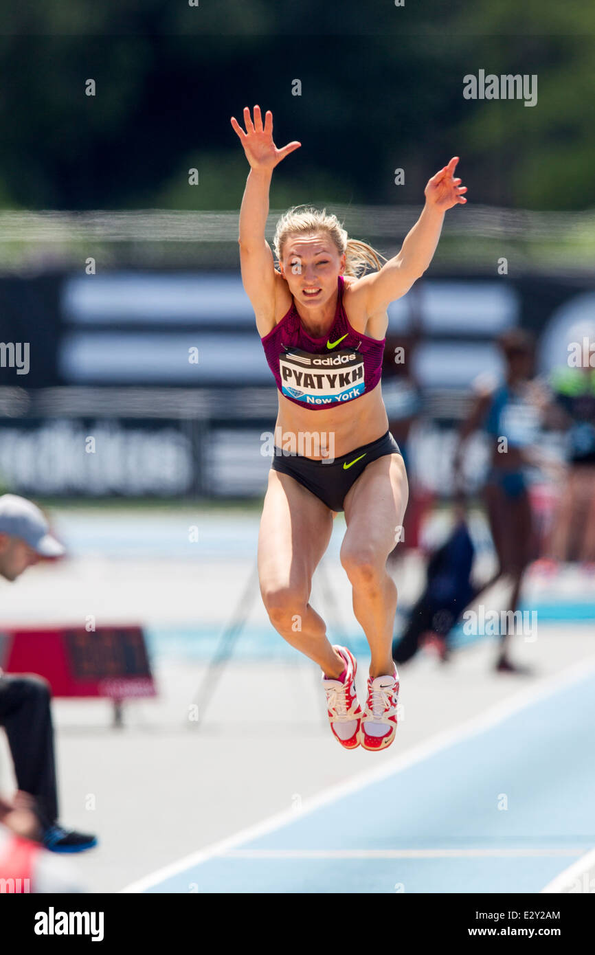 Anna Pyatykh (RUS) competing in the triple jump at the 2014 Adidas Track  and Field Grand Prix Stock Photo - Alamy