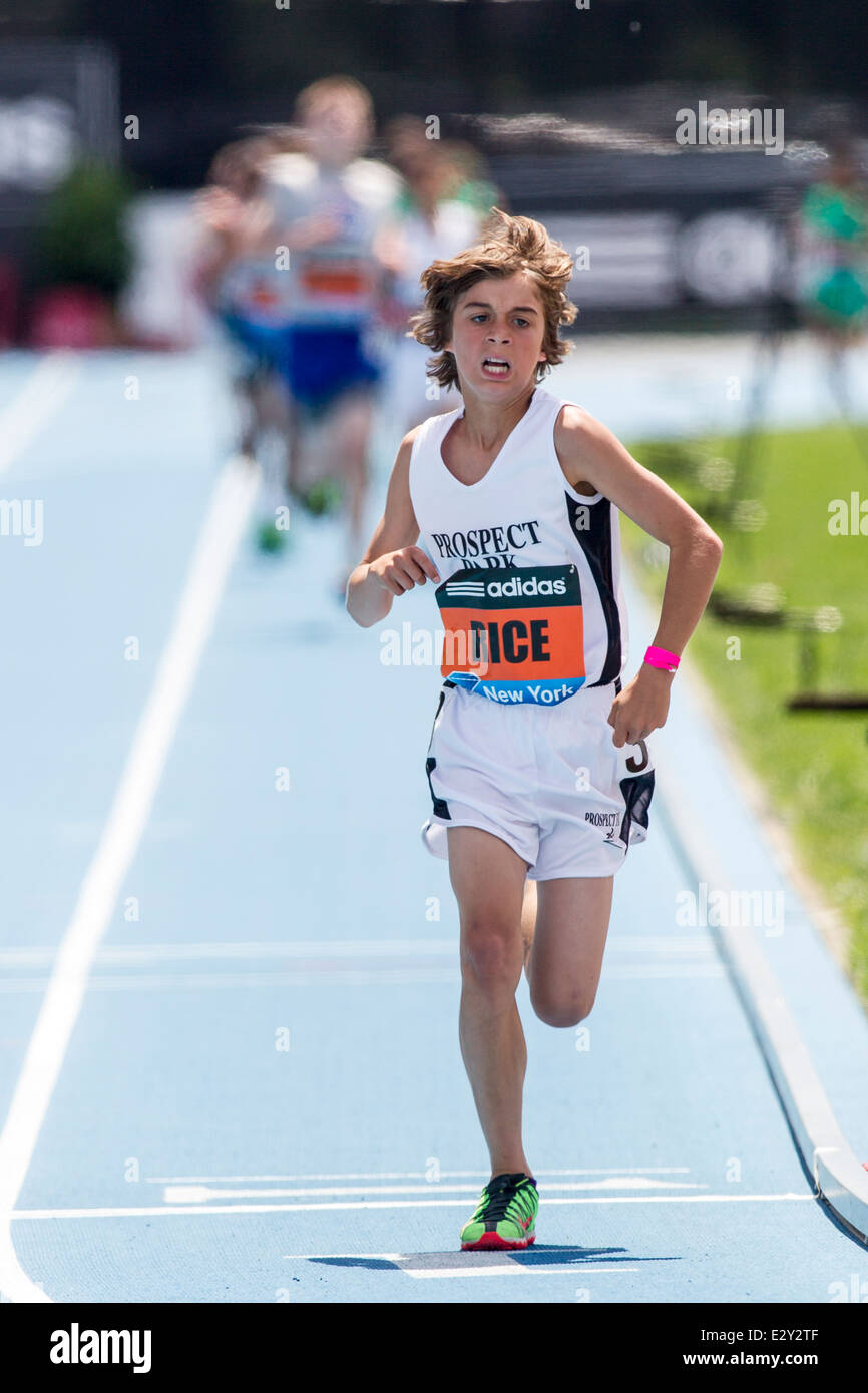 Sport athletics action children youth hires stock photography and