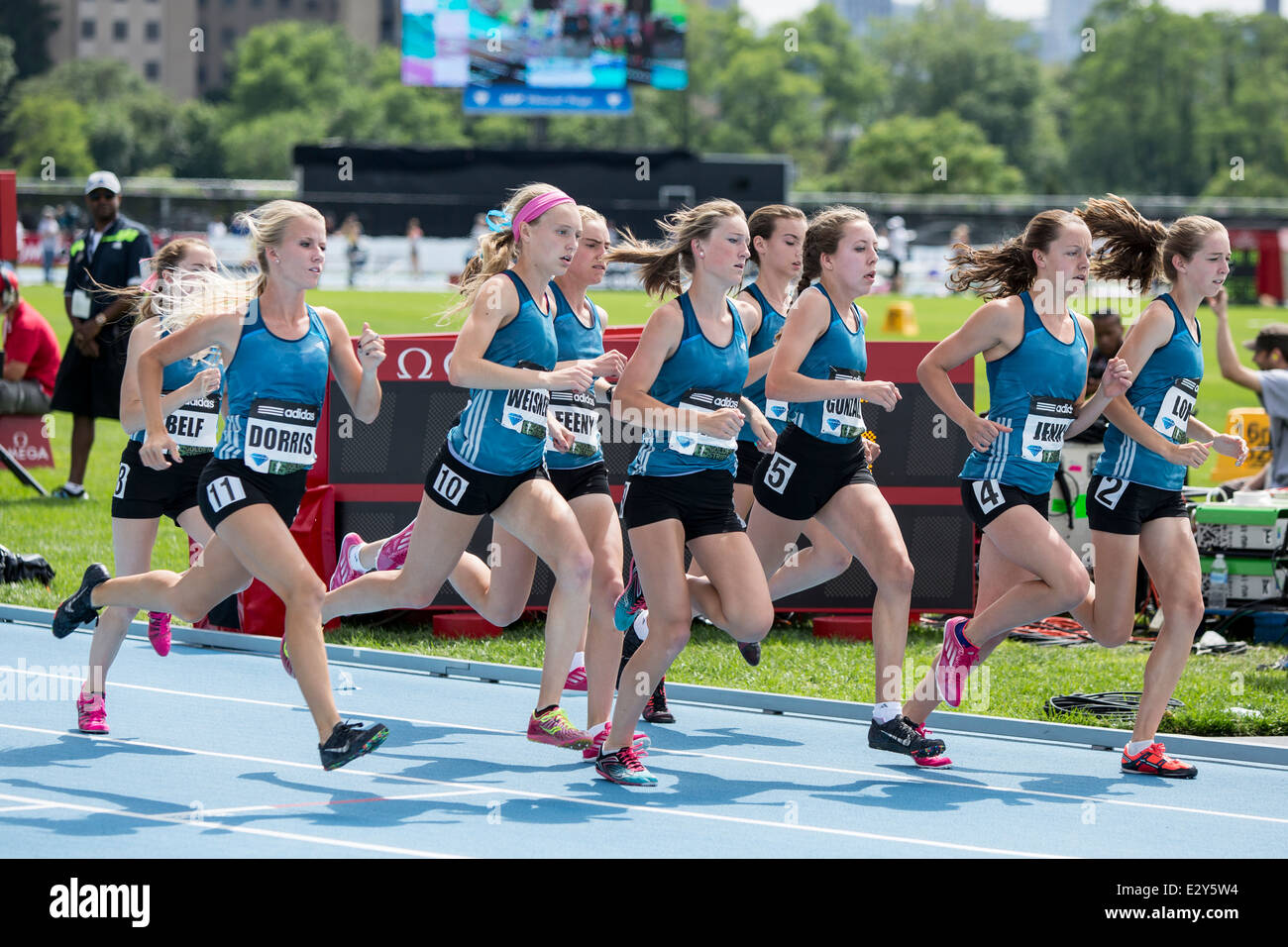 Adidas Girls' Dream Mile at the 2014 Adidas Track and Field Grand Stock  Photo - Alamy