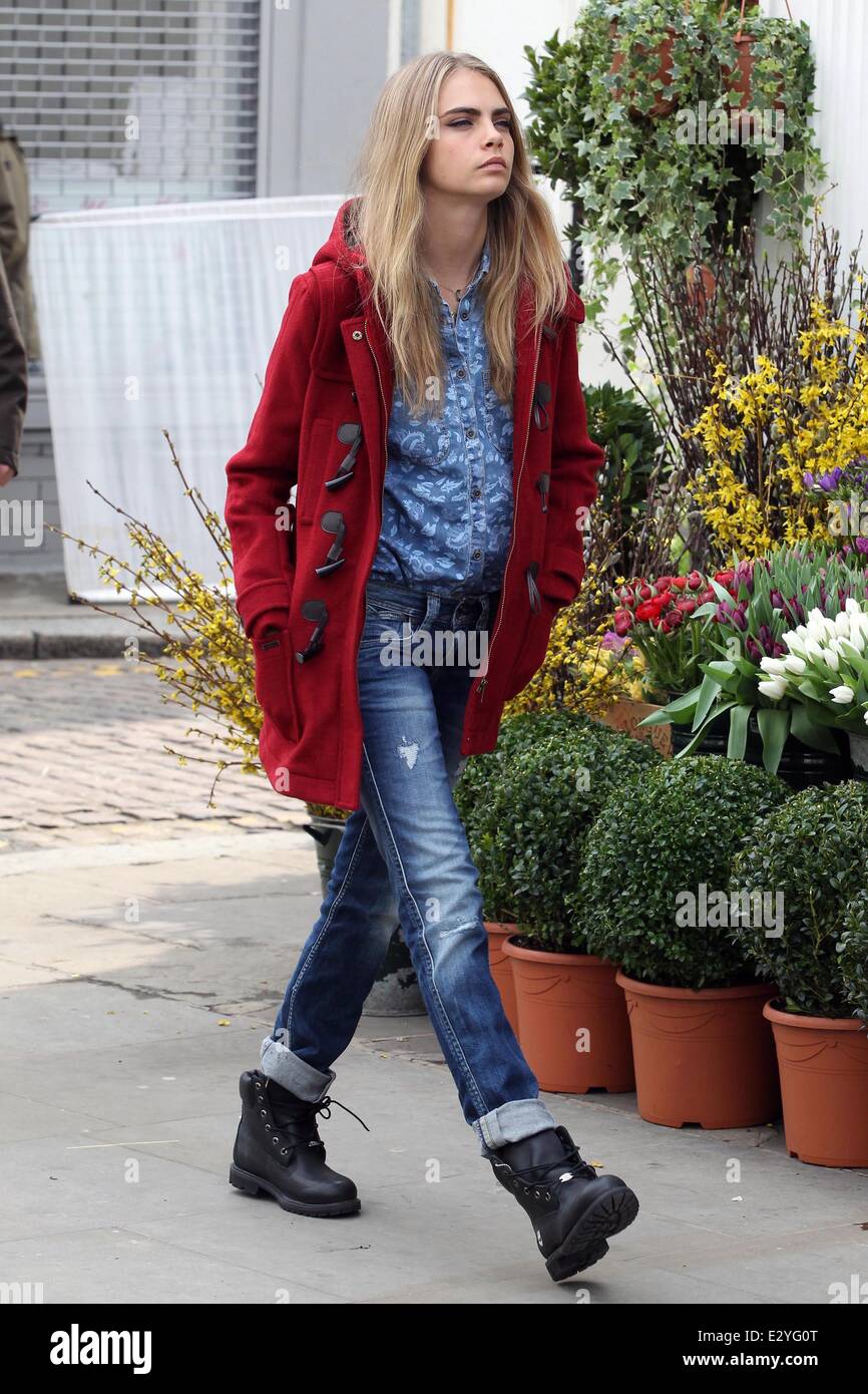 Cara Delevingne filming for Pepe Jeans advertising campaign in Notting Hill  Featuring: Cara Delevingne Where: London, United Kingdom When: 10 Apr 2013  Alexander/WENN.com Stock Photo - Alamy