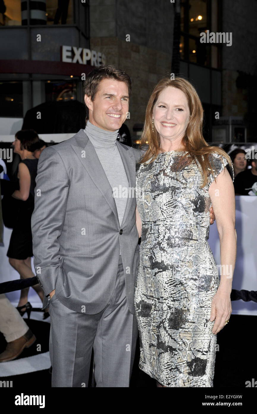 Tom cruise and melissa leo hi-res stock photography and images - Alamy