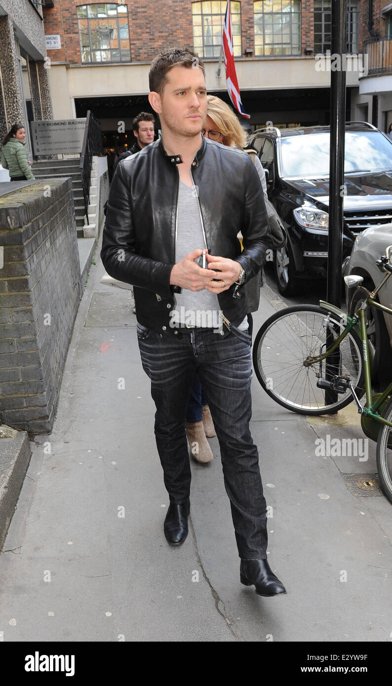 Canadian singer Michael Buble leaving the Soho hotel in a black leather  bikers jacket and jeans Featuring: Michael Buble Where: London, United  Kingdom When: 15 Apr 2013 Stock Photo - Alamy