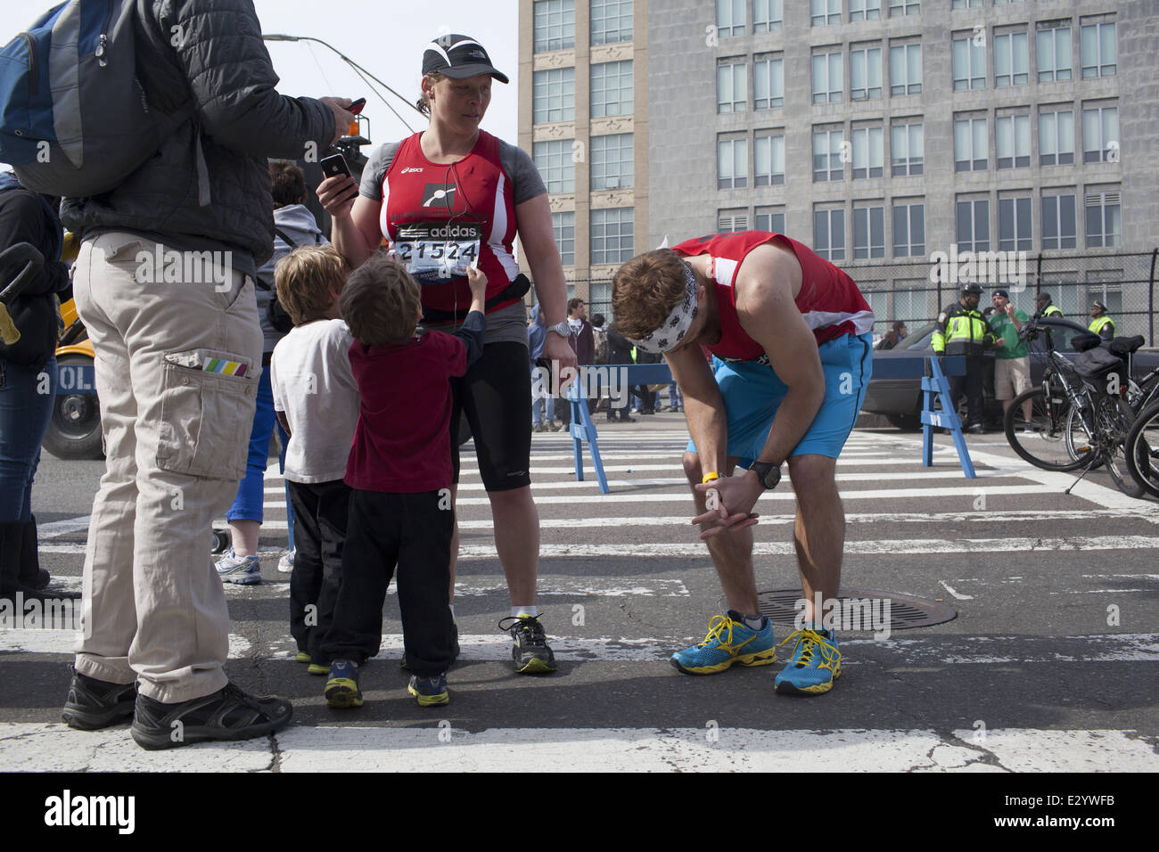 Collapse finish line hires stock photography and images Alamy