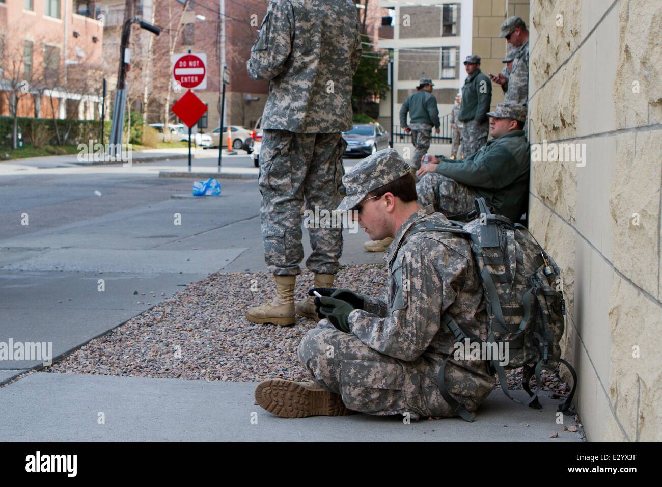 Instructions in the military hires stock photography and images Alamy