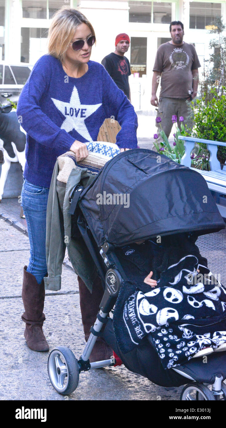 Kate Hudson takes her son Bingham Hawn Bellamy out in a stroller and head for lunch with family at Bubby's restaurant in Manhattan  Featuring: Kate Hudson,Bingham Bellamy Where: New York City, NY, United States When: 17 Apr 2013 Stock Photo