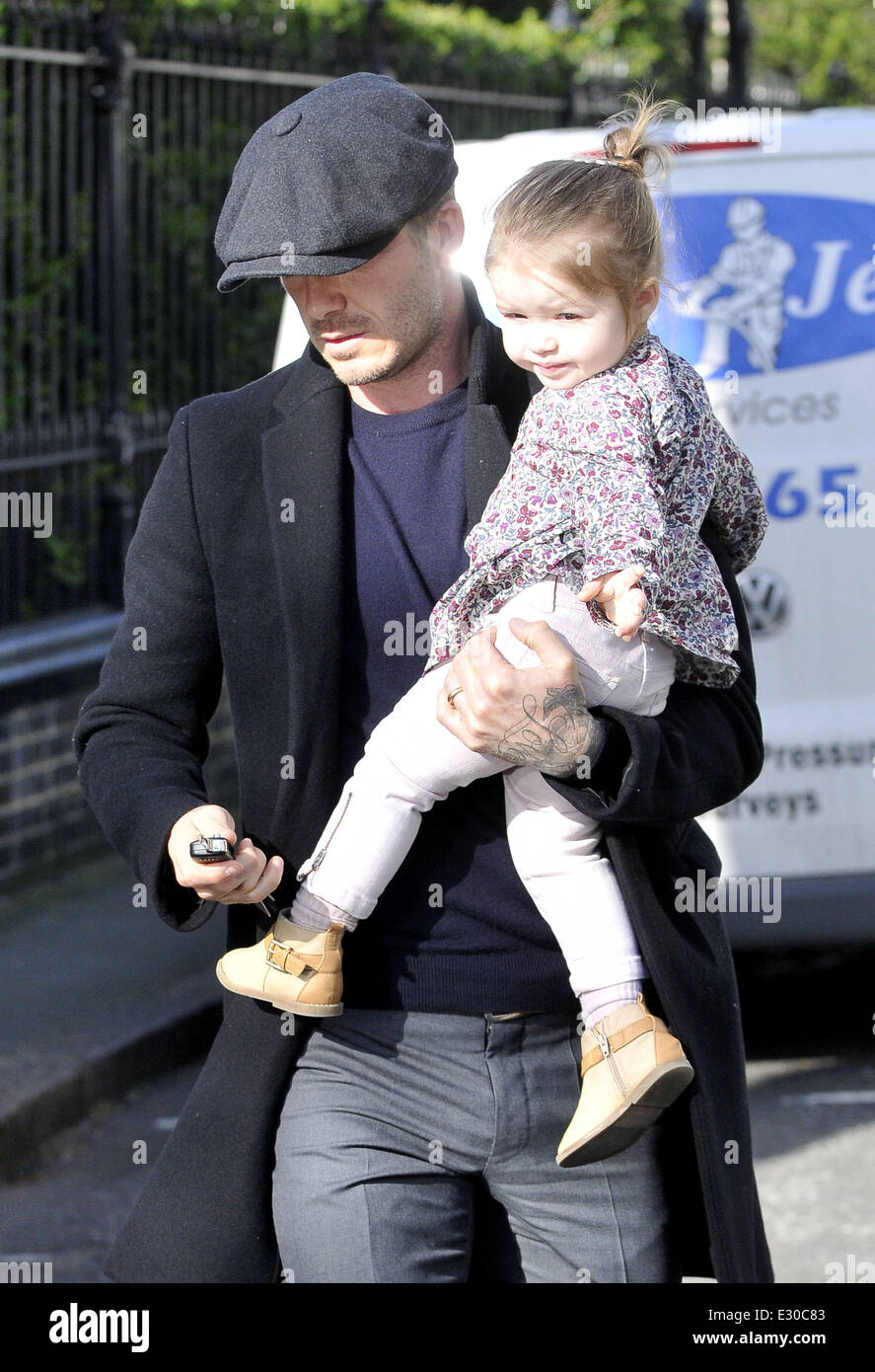 https://c8.alamy.com/comp/E30C83/david-beckham-and-his-daughter-harper-out-and-about-in-central-london-E30C83.jpg
