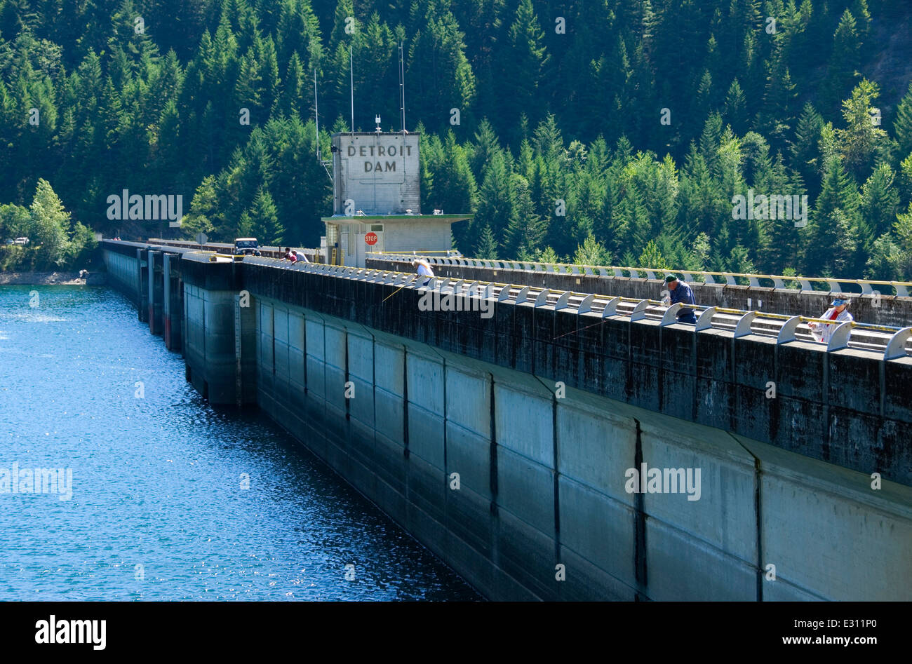 Detroit Dam, Willamette National Forest, Oregon Stock Photo Alamy