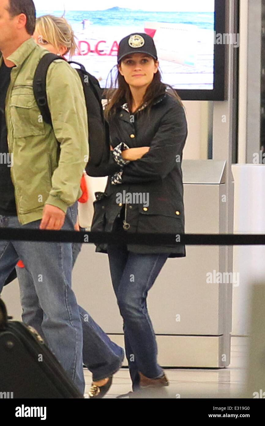 Actress reese witherspoon wearing black hires stock photography and(02)