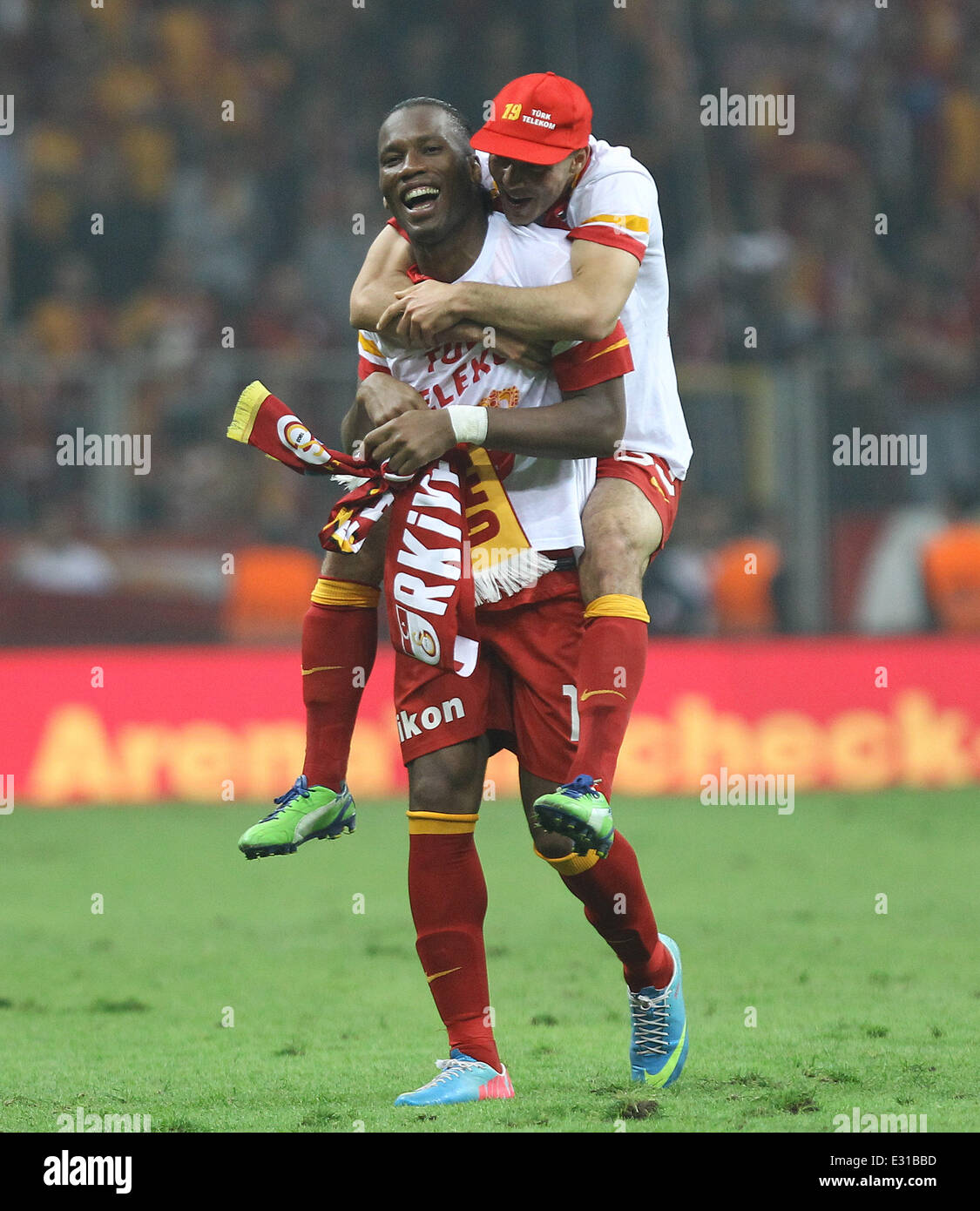 Galatasaray Football club win their 19th Spor Toto Super League title after victory over Sivasspor at Turk Telekom Arena Stadium in Istanbul Match Score: Galatasaray 4 - Sivasspor 2  Featuring: Didier Drogba Where: Istanbul, Turkey When: 05 May 2013 Stock Photo