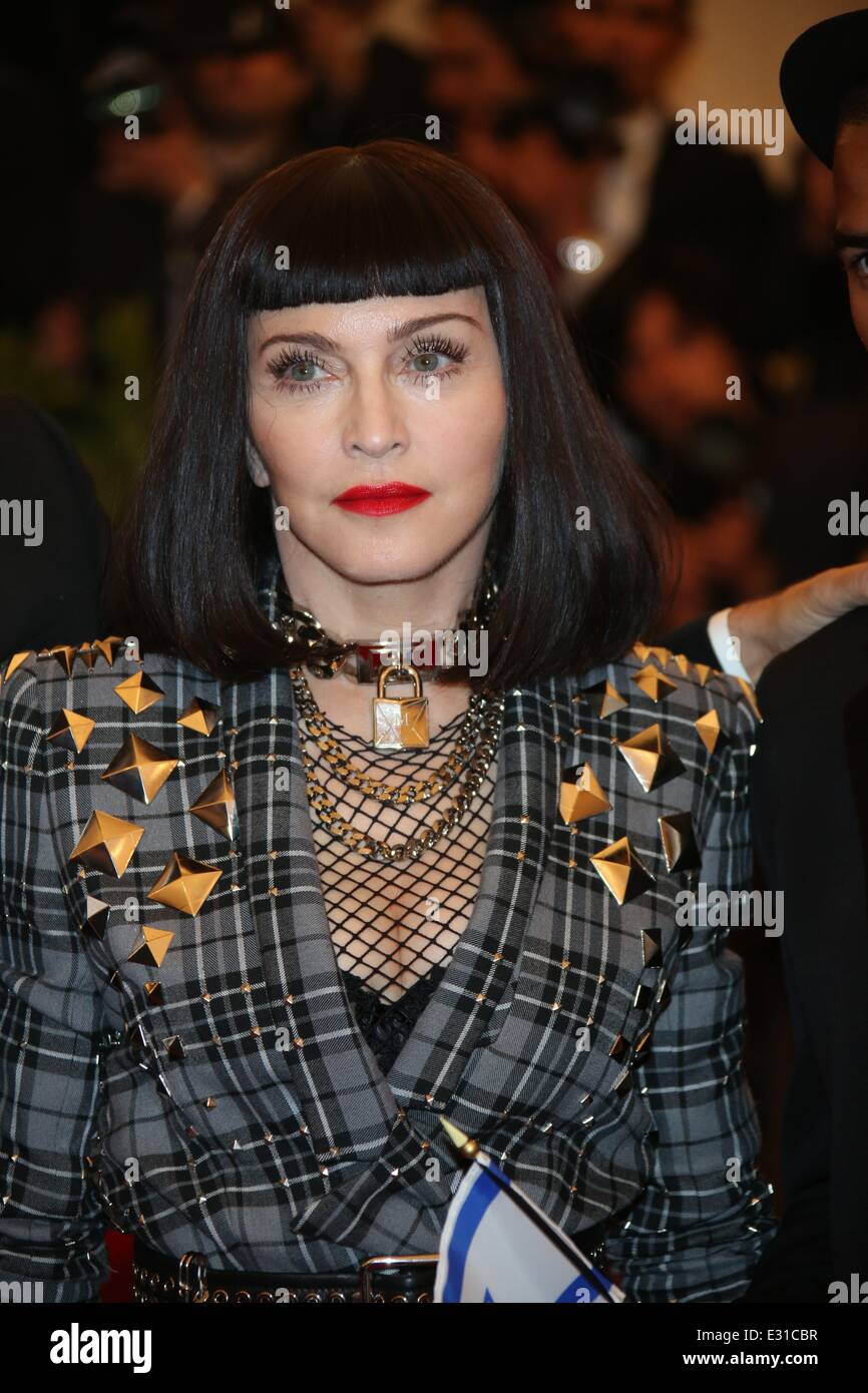 Singer Madonna arrives at the Costume Institute Gala for the Punk: Chaos to Couture exhibition at the Metropolitan Museum of Art in New York City, USA, on 06 May 2013. Photo: Ian Wilson  Where: New York City, United States When: 06 May 2013 Stock Photo