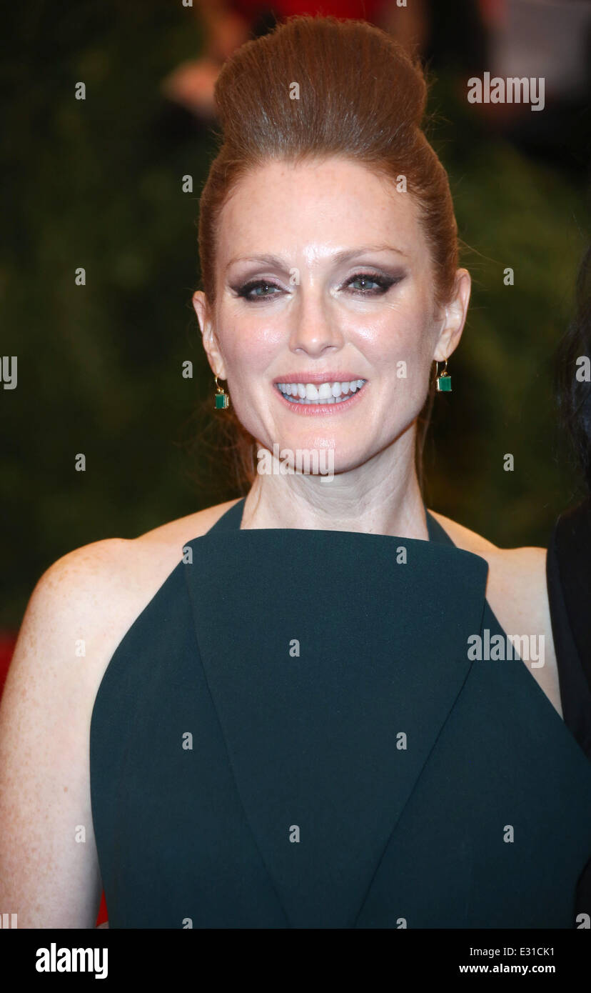 'PUNK: Chaos to Couture' Costume Institute Gala at The Metropolitan Museum of Art - Arrivals  Featuring: Julianne Moore Where: N Stock Photo