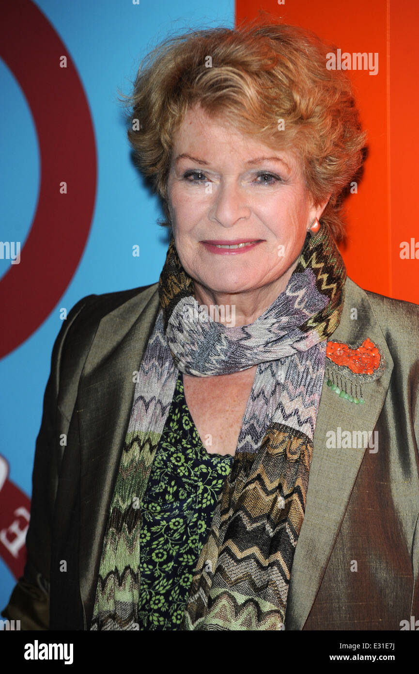 janet-suzman-hi-res-stock-photography-and-images-alamy