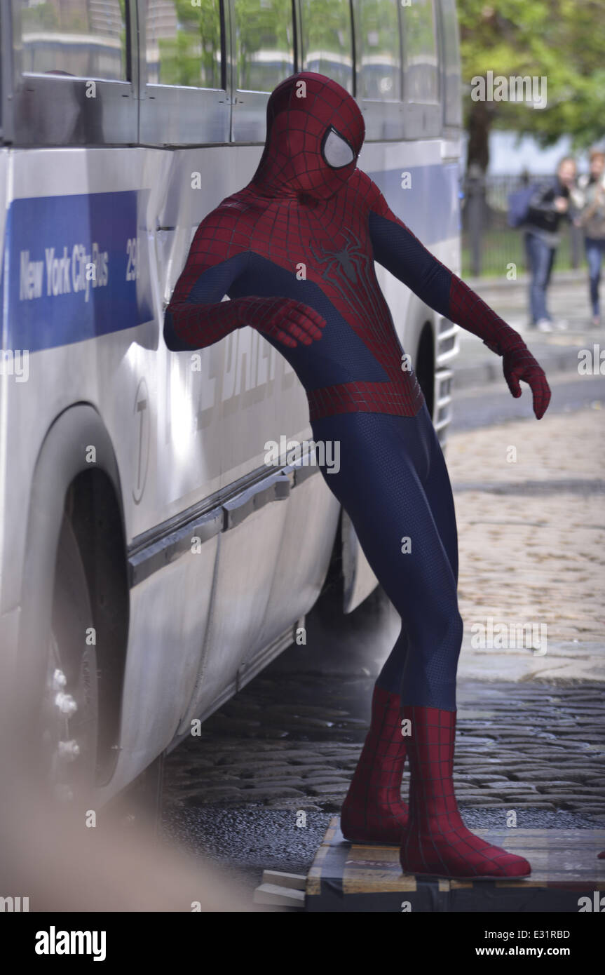 Andrew Garfield gets into character as he films scenes for 'Amazing ...