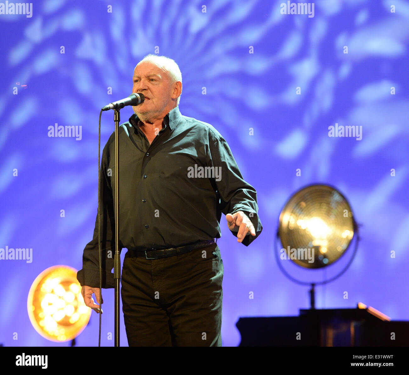 Joe Cocker performs live in concert at the Hammersmith Apollo Where ...