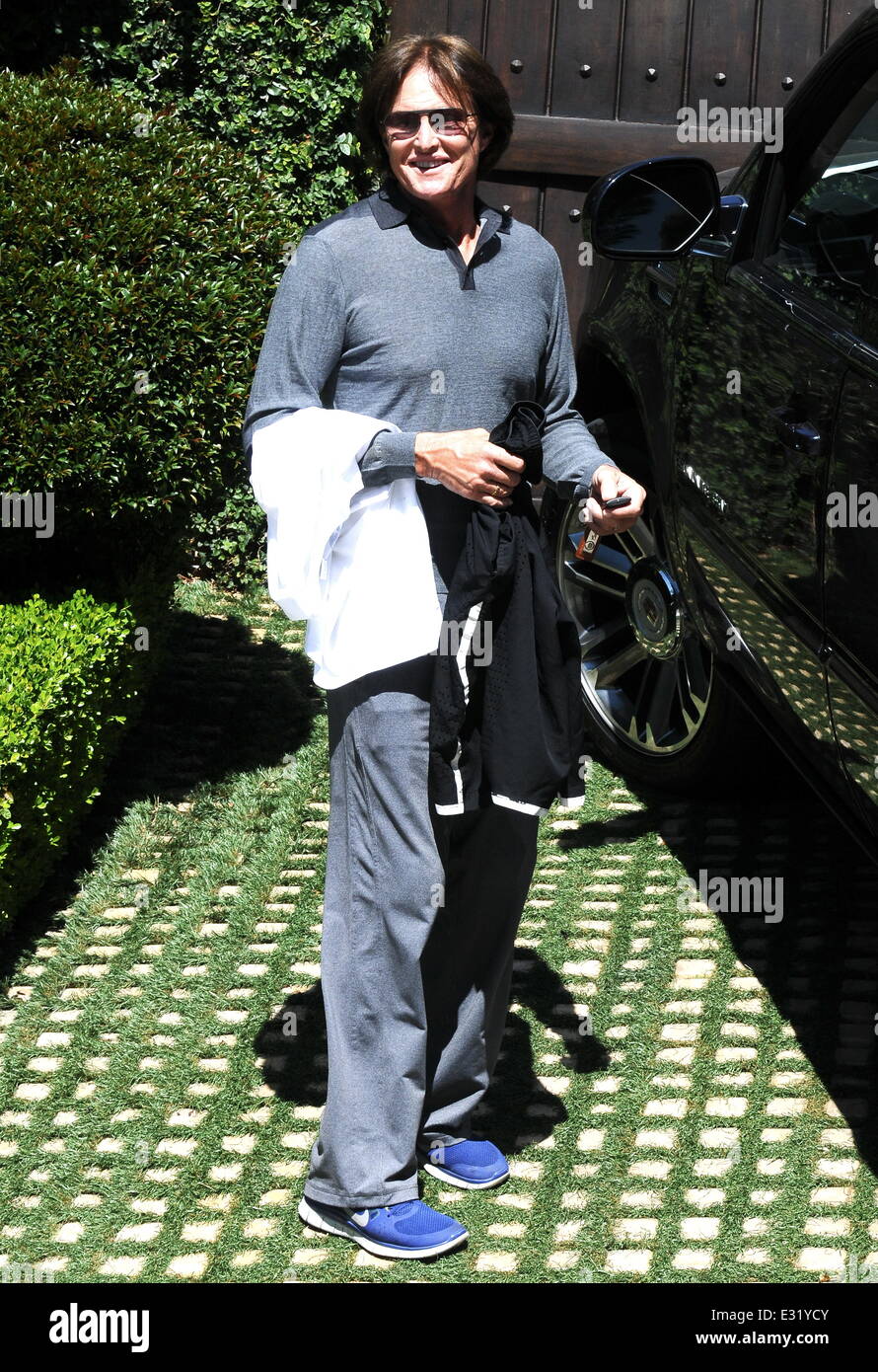 Bruce Jenner arrives at Kim Kardashian&rsquo;s house Featuring: Bruce Jenner