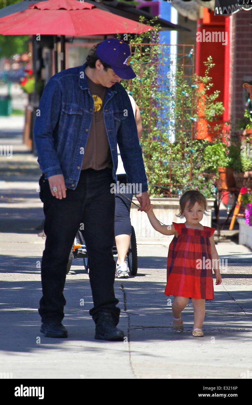 Benicio del Toro takes his daughter Delilah del Toro for a walk