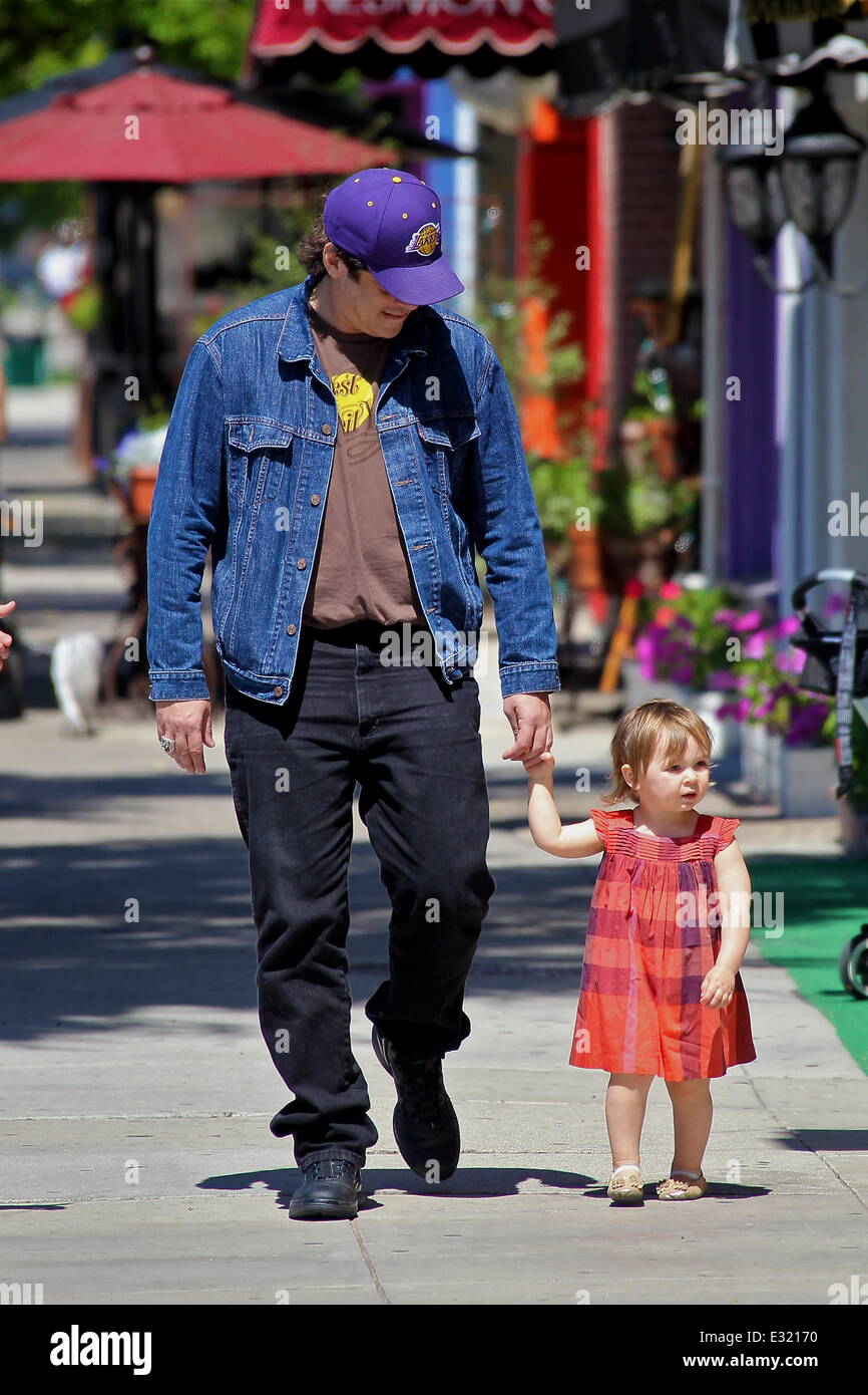 Benicio del Toro takes his daughter Delilah del Toro for a walk